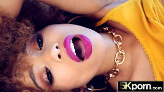 ���ြီးမားတဲ့မြည်းကိုအနက်ရောင်ငယ်ချိန်မှာကြက်