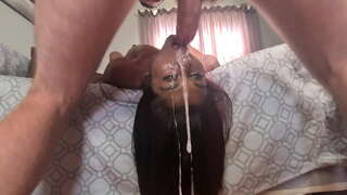 Desi hora upp och ner facefuck