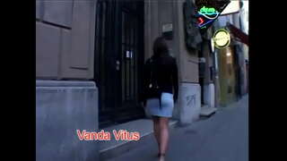 Si kecantikan Sarah Biru dengan bintang porno tunggangan cock dalam semua posisi