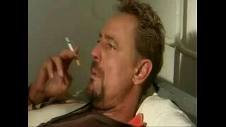 Gammal kille jävla ung skolflicka