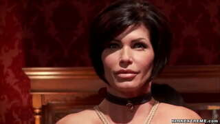 ���င်သပ်ရှုမောဖွယ်မားကလူရွှေရောင် MILF ကြက္လီႏူိင္ငံယူတာပဲကြီးမားတဲ့ကြက်ထိုအခါတစ္စံုတစ္စံုသူ့ကိုနေစဉ်အနက်ရောင်ဆံရှင် MILF ခားျမြေခွေးဝေမျှသူ့ကိုနှင့်နို့စို့တွင်အထက်ကြမ်းပြင်တီ